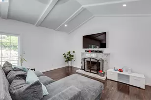 5800 Cold Water Dr, Castro Valley, CA 94552 - Photo 10