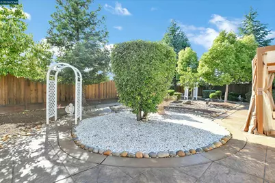 204 Chaps Ct, Oakley, CA 94561 - Photo 40