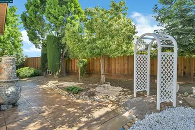 204 Chaps Ct, Oakley, CA 94561 - Photo 38
