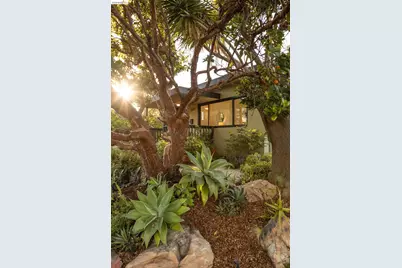 1250 Ocean Ave, Emeryville, CA 94608 - Photo 1