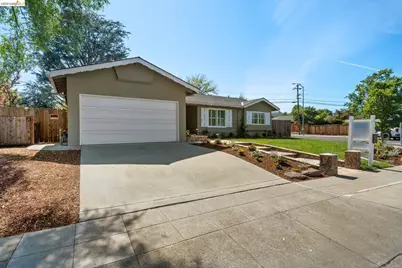 8796 Bandon Dr, Dublin, CA 94568 - Photo 2