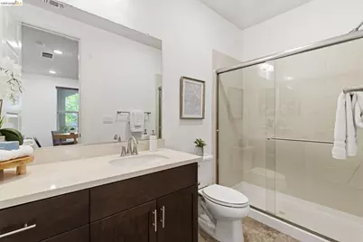 475 Mitchell Avenue, Alameda, CA 94501 - Photo 8