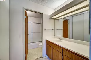 555 Pierce St, Albany, CA 94706 - Photo 6