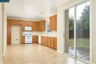 874 Devonshire Ln, Lincoln, CA 95648 - Photo 4