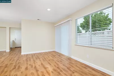 231 Whimbrel Cir, Pittsburg, CA 94565 - Photo 12