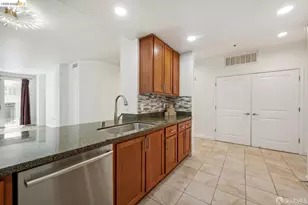 423 7th St, Oakland, CA 94607 - Photo 16