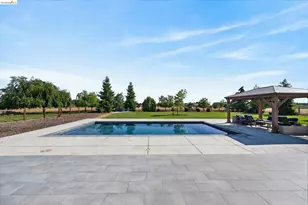 2151 Bartels Dr, Brentwood, CA 94548 - Photo 40