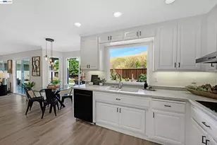 7487 Quartz Cir, Dublin, CA 94568 - Photo 8