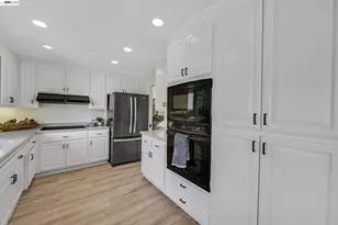 7487 Quartz Cir, Dublin, CA 94568 - Photo 6