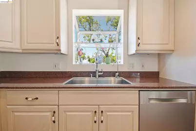 2205 Scenic Street, El Cerrito, CA 94530 - Photo 6