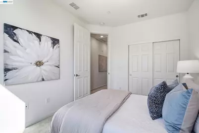 29741 Hansen, Hayward, CA 94544 - Photo 20