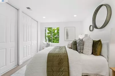 2 Knoll Ct, Hercules, CA 94547 - Photo 20