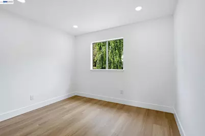 2 Knoll Ct, Hercules, CA 94547 - Photo 28