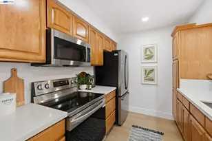 2 Knoll Ct, Hercules, CA 94547 - Photo 16