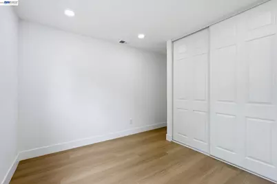 2 Knoll Ct, Hercules, CA 94547 - Photo 30
