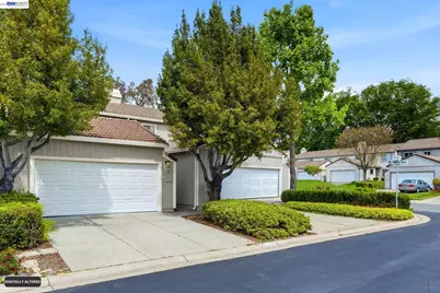 2 Knoll Ct, Hercules, CA 94547 - Photo 2