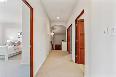 13454 Campus Dr, Oakland, CA 94619 - Photo 44