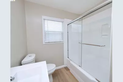 1315 135th Ave, San Leandro, CA 94578 - Photo 20
