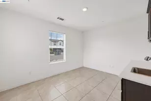 2280 Craig Ct, Los Banos, CA 93635 - Photo 8