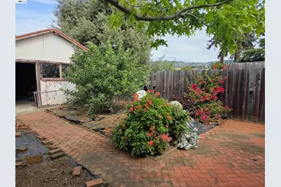 2457 61st Ave, Oakland, CA 94605 - Photo 12