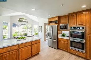 1170 Sunrise Ridge Dr, Lafayette, CA 94549 - Photo 18