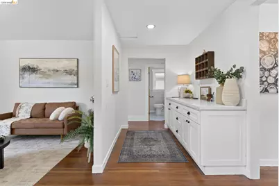 6301 Hillmont Drive, Oakland, CA 94605 - Photo 10