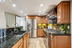15 Surmont Ct, Lafayette, CA 94549 - Photo 18