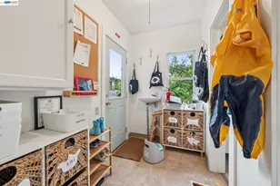 5227 Locksley Ave, Oakland, CA 94618 - Photo 16