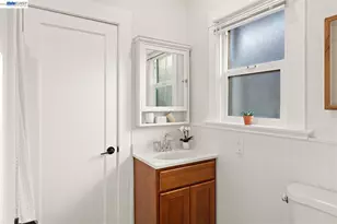 2242 39th Ave, Oakland, CA 94601 - Photo 12