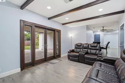 32252 Valiant Way, Union City, CA 94587 - Photo 12