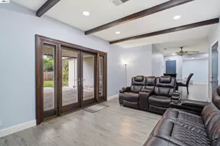 32252 Valiant Way, Union City, CA 94587 - Photo 12