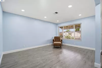 32252 Valiant Way, Union City, CA 94587 - Photo 8