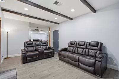 32252 Valiant Way, Union City, CA 94587 - Photo 14
