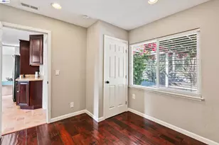 8019 Sterling Dr, Oakland, CA 94605 - Photo 32