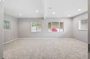 8019 Sterling Dr, Oakland, CA 94605 - Photo 20