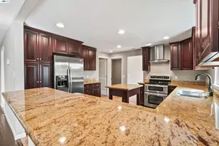 8019 Sterling Dr, Oakland, CA 94605 - Photo 42