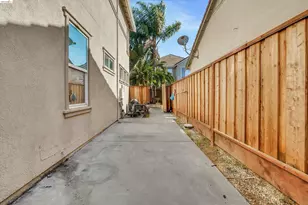 2340 St Augustine Dr, Brentwood, CA 94513 - Photo 46