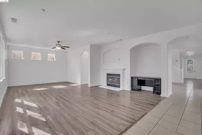 2340 St Augustine Dr, Brentwood, CA 94513 - Photo 18