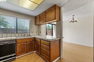 3874 Burton Common, Fremont, CA 94536 - Photo 28