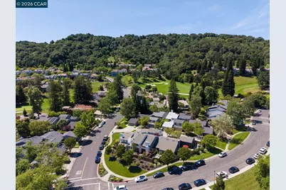 1712 Saint Andrews Dr, Moraga, CA 94556 - Photo 32