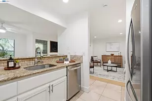 3855 Panda Pl, San Jose, CA 95117 - Photo 16