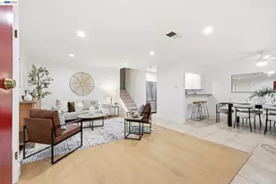 3855 Panda Pl, San Jose, CA 95117 - Photo 10