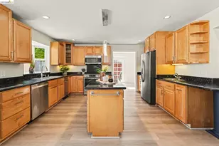 2092 Casa Grande St, Benicia, CA 94510 - Photo 14