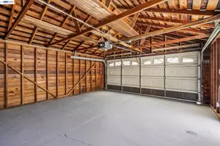 9946 Dante Ave, Oakland, CA 94603 - Photo 38