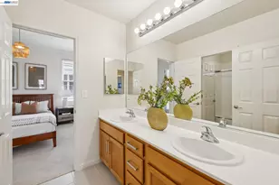2421 Haile St, Alameda, CA 94501 - Photo 40