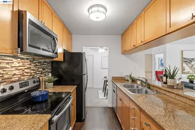 1087 Murrieta Blvd #331, Livermore, CA 94550 - Photo 2