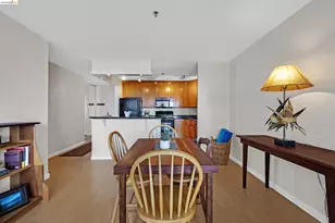 555 Pierce St, Albany, CA 94706 - Photo 8
