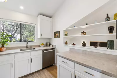 45 Corte Real #1, Larkspur, CA 94904 - Photo 24