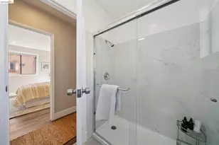 1944 20th St, Oakland, CA 94606 - Photo 20