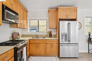 1944 20th St, Oakland, CA 94606 - Photo 46